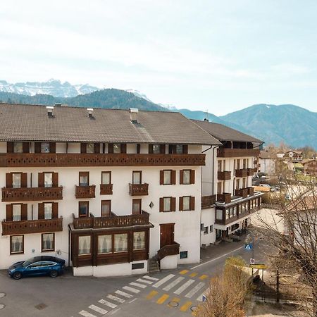 Albergo Belvedere Fiera Di Primiero Exterior foto